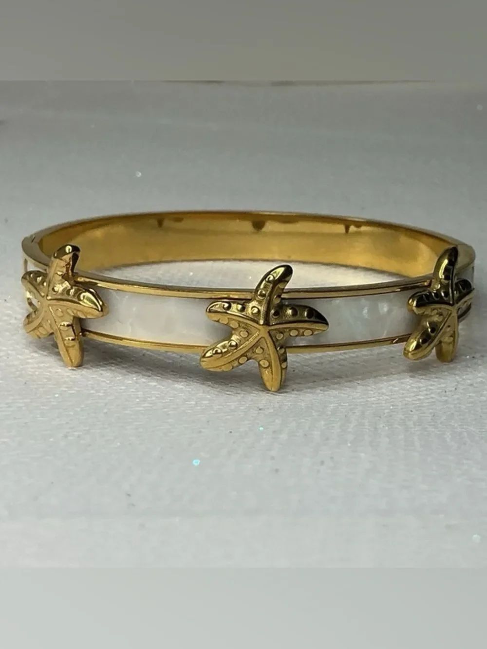 Starfish Accent Bangle M1901